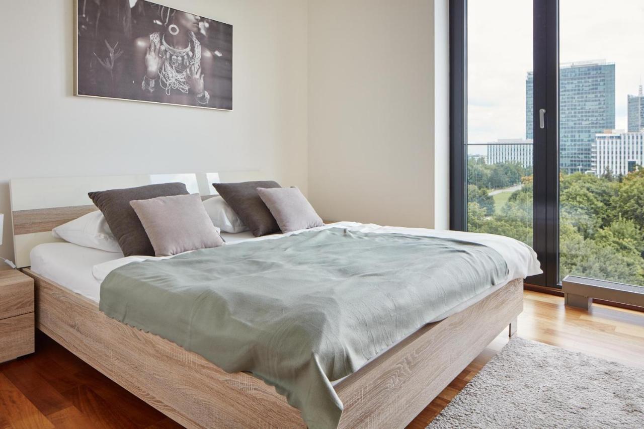 Spacious In Nusle By Days * Prague