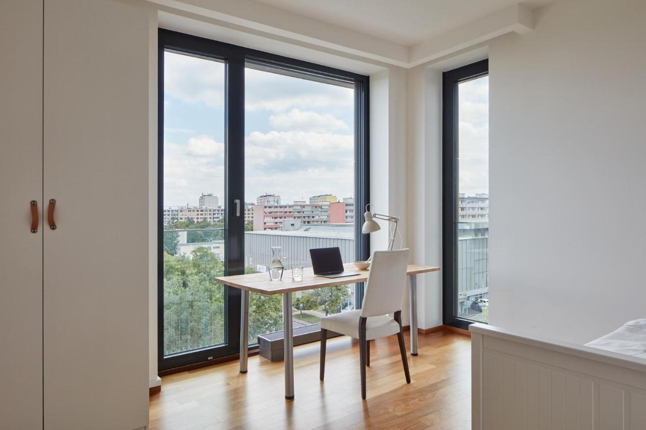 Spacious In Nusle By Days Prague